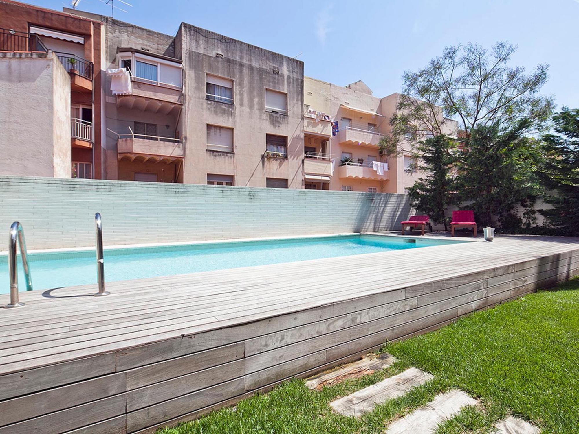 My Space Emirates - Splendid Apartment With Terrace And Pool Near Park Gueell Barcelona Exterior photo