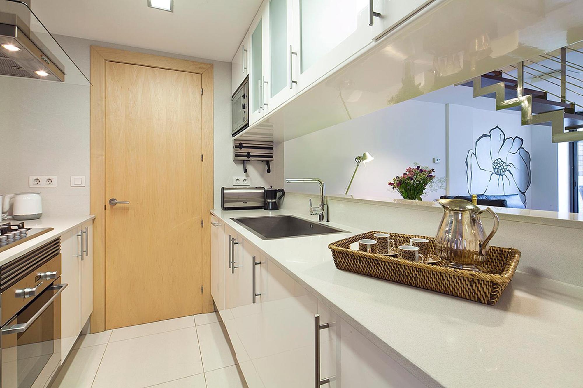 My Space Emirates - Splendid Apartment With Terrace And Pool Near Park Gueell Barcelona Exterior photo